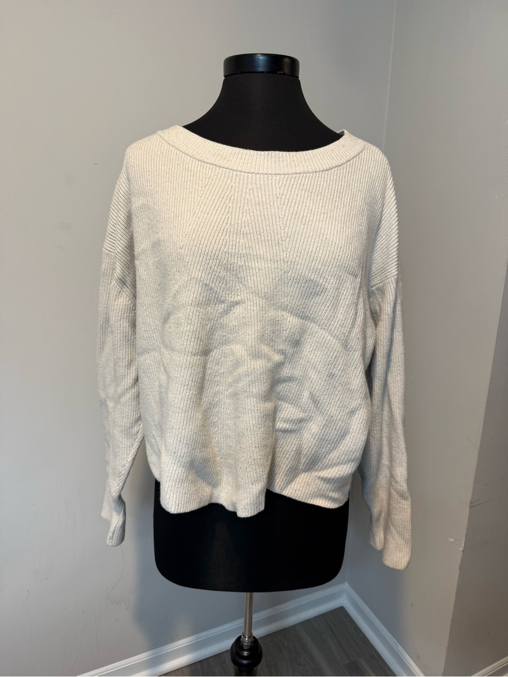 Zara Cream Ribbed Crewneck Oversized Knit Pullover Sweater in Size Medium